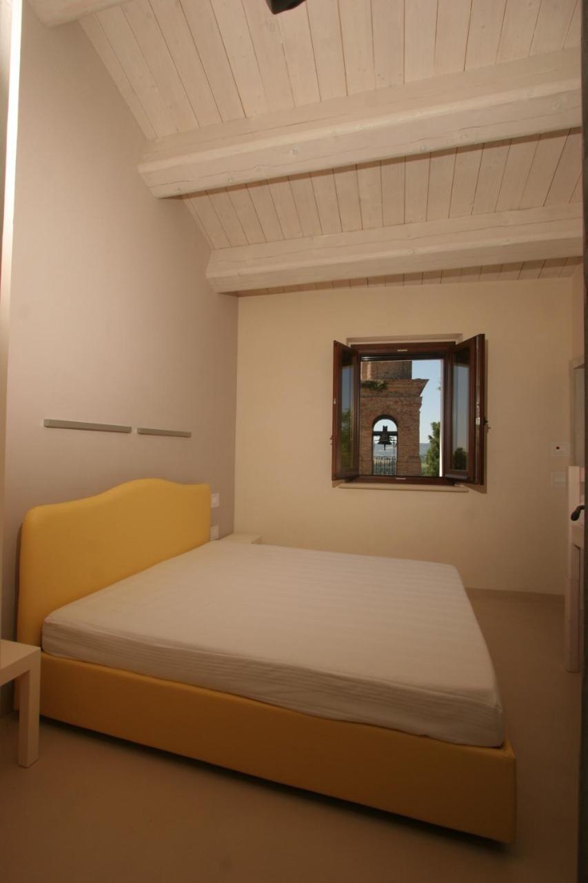 Agriturismo Pozzuolo Serrungarina Δωμάτιο φωτογραφία