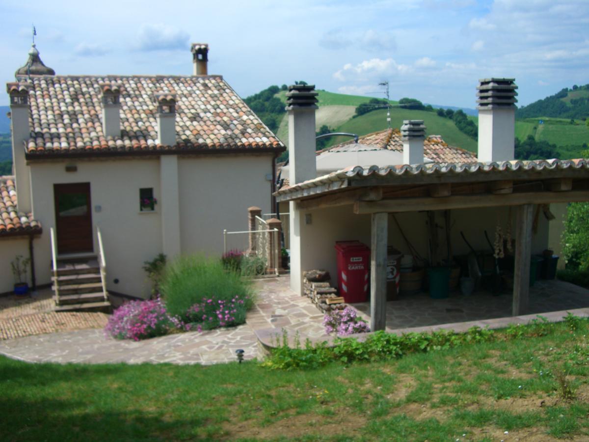 Agriturismo Pozzuolo Serrungarina Εξωτερικό φωτογραφία